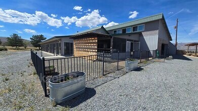 5800 Peak Rd in Reno, NV - Building Photo - Building Photo