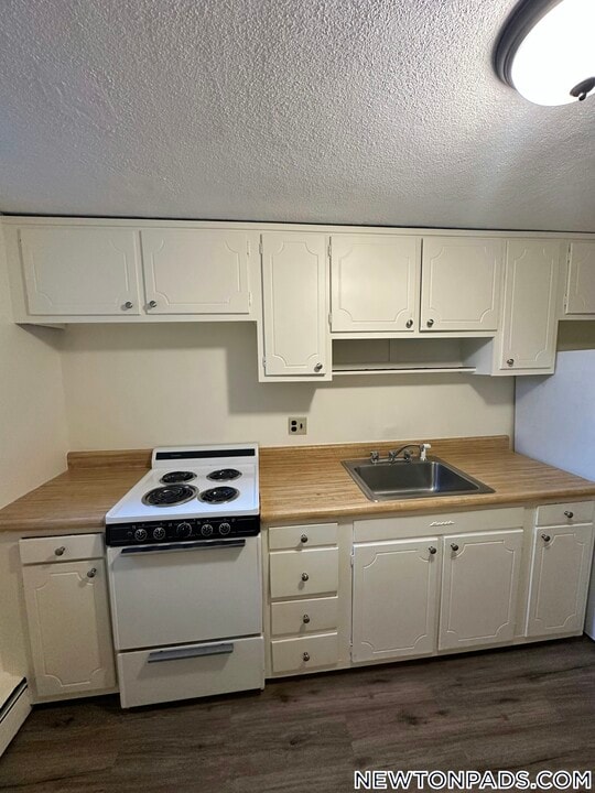 33 Westgate Rd in Boston, MA - Building Photo