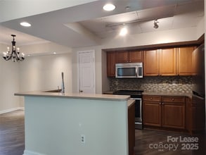 405 W 7th St in Charlotte, NC - Building Photo - Building Photo