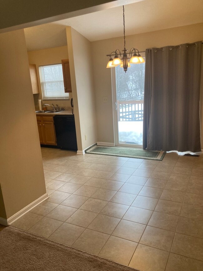 2883 Donjoy Dr in Hebron, KY - Building Photo - Building Photo