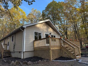 106 Lenape Trail in Albrightsville, PA - Building Photo - Building Photo