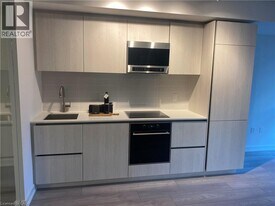 110 Broadway Ave in Toronto, ON - Building Photo