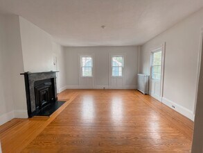 69 Arnold St, Unit 1st Fl. in Providence, RI - Building Photo - Building Photo