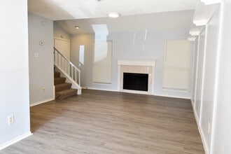 4908 Oak Blf in Mesquite, TX - Building Photo - Building Photo