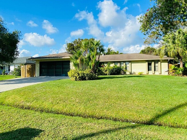 property at 955 SE Brookedge Ave