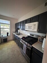 114 Central Ave in Metuchen, NJ - Building Photo - Building Photo