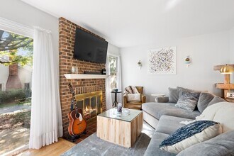 163 Bright Ridge Dr in Schaumburg, IL - Building Photo - Building Photo