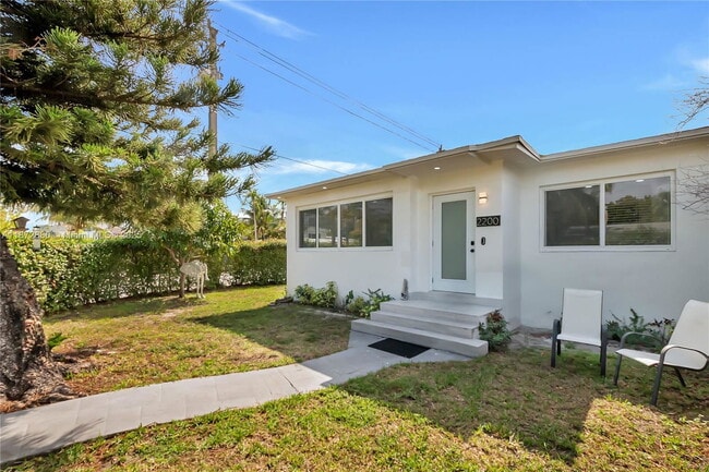 property at 2200 SW 21st St