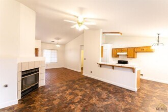 3403 Bridget Ave in Bakersfield, CA - Building Photo - Building Photo