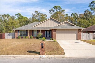 2112 Stennis Dr in Pensacola, FL - Building Photo