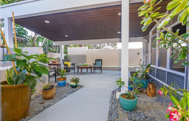 665 Kapaia St