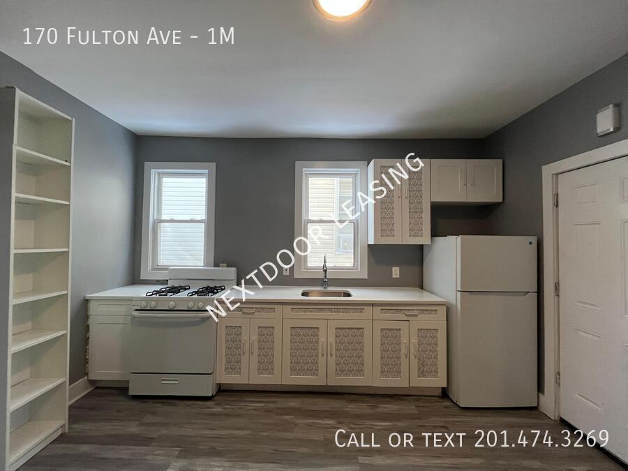 170 Fulton Ave in Jersey City, NJ - Building Photo