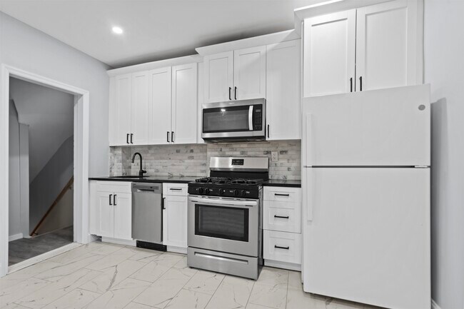 510 New York Ave in Union City, NJ - Building Photo - Building Photo