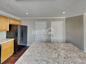 102 Baker Springs Ln in Spring Hill, TN - Foto de edificio - Building Photo