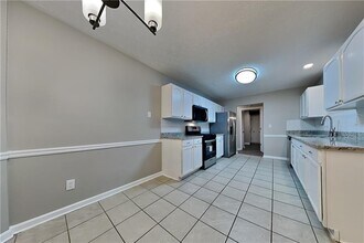 1304 Stephens Pond View in Loganville, GA - Building Photo - Building Photo