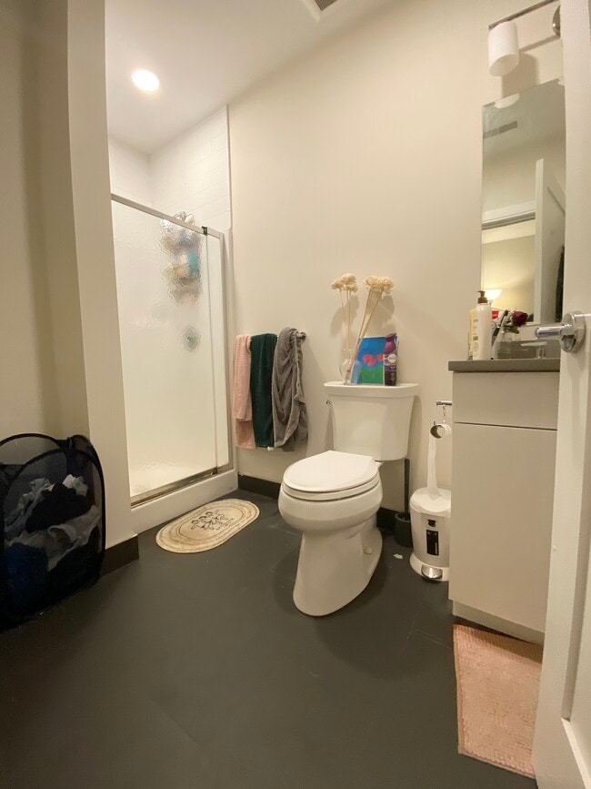 1025 Tremont St, Unit 207 in Boston, MA - Foto de edificio - Building Photo