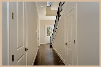 215 Willow St in Conroe, TX - Building Photo - Building Photo