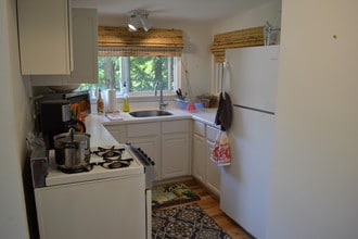 9870 River Rd in Forestville, CA - Building Photo - Building Photo