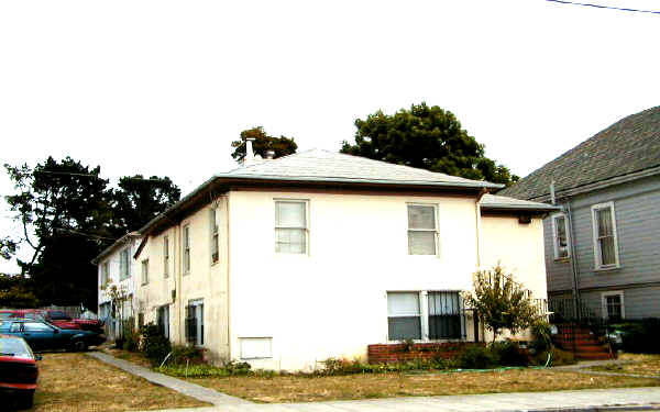 2942 23rd Ave in Oakland, CA - Building Photo - Building Photo