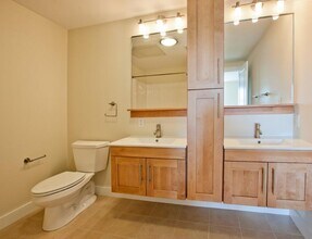 51 New St, Unit 201 in Cambridge, MA - Building Photo - Building Photo