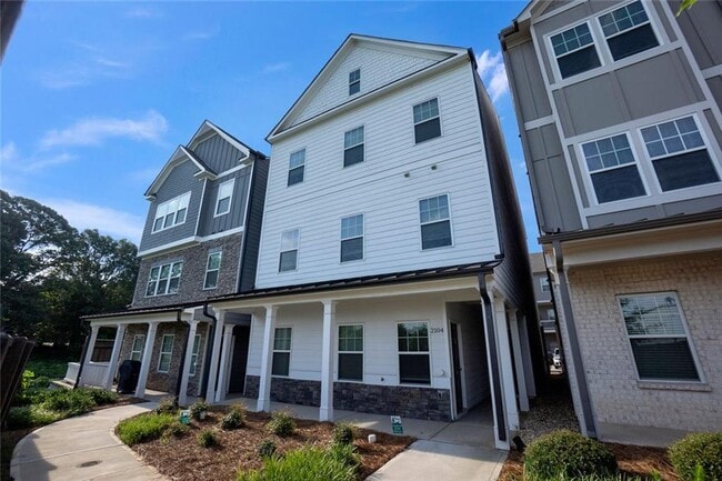 property at 2104 Irvin Ct