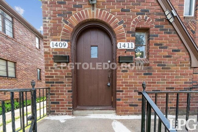 1411 Potomac Dr in Toledo, OH - Building Photo - Building Photo