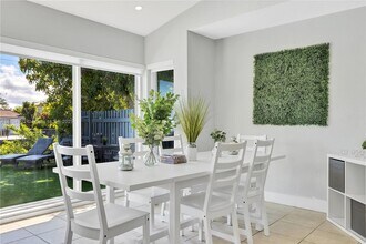 2828 Cleveland St in Hollywood, FL - Foto de edificio - Building Photo