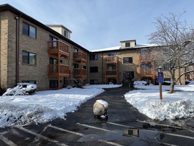 2 Lancelot Court in Salem, NH - Building Photo - Building Photo