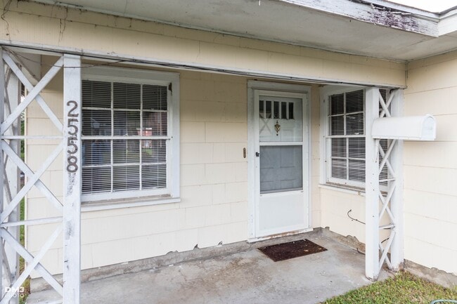 2556-2558 Broadway in Beaumont, TX - Building Photo - Building Photo