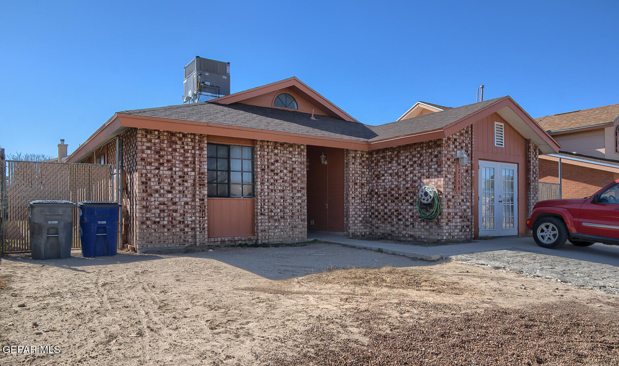 12154 El Greco Cir in El Paso, TX - Building Photo