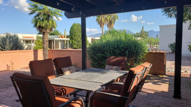 328 N Calle Del Chancero in Green Valley, AZ - Foto de edificio - Building Photo