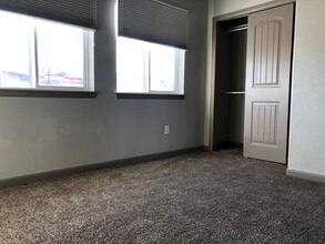 214 Carnation St in Casper, WY - Foto de edificio - Building Photo
