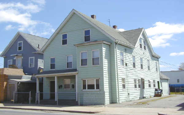 1410-1412 Hyde Park Ave in Hyde Park, MA - Building Photo