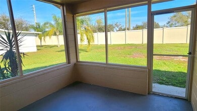 1967 Forked Creek Dr in Englewood, FL - Building Photo - Building Photo