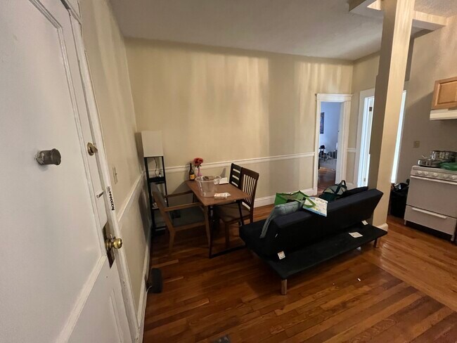1197 Commonwealth Ave, Unit 3 in Boston, MA - Building Photo - Building Photo