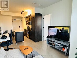 560-1560 Rideau St in Ottawa, ON - Building Photo - Building Photo
