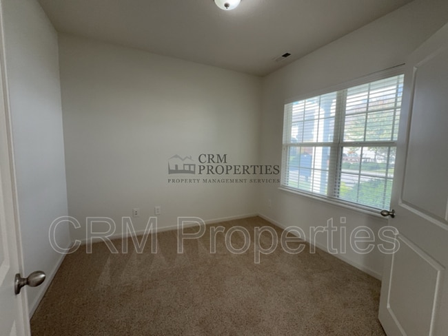5860 Crowley Pkwy in Whitestown, IN - Building Photo - Building Photo