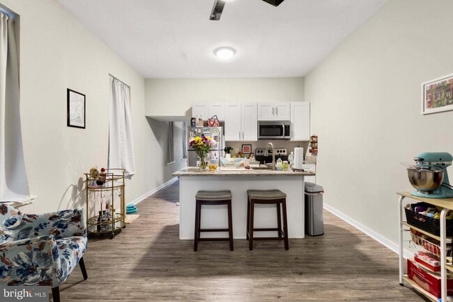 property at 954 Shackamaxon St
