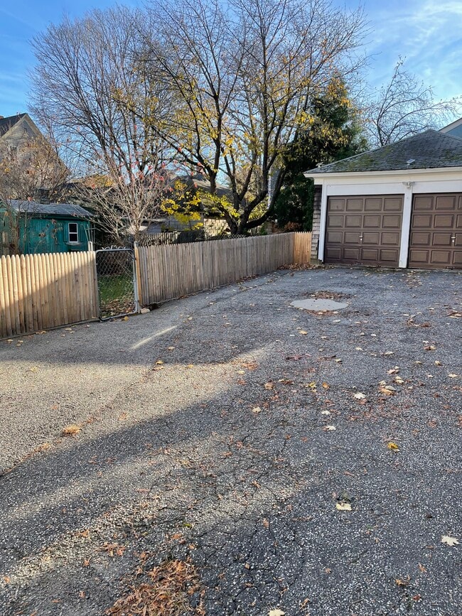 85 Larch St, Unit 3 in Providence, RI - Building Photo - Building Photo