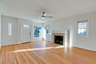 1937 NE Dekum St in Portland, OR - Building Photo - Building Photo