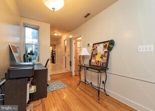 909 S Potomac St in Baltimore, MD - Building Photo - Building Photo