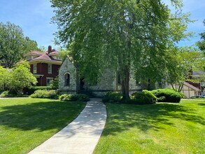100 McDowell Rd in Lexington, KY - Building Photo - Building Photo