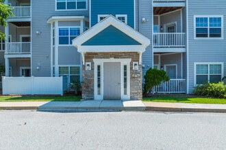 The Commons at Drum Hill in Chelmsford, MA - Foto de edificio - Building Photo