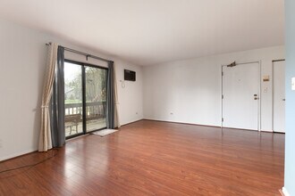 425 Berkshire Dr in Crystal Lake, IL - Building Photo - Building Photo