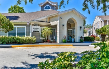 The Terraces at Lake Mary in Lake Mary, FL - Foto de edificio - Building Photo