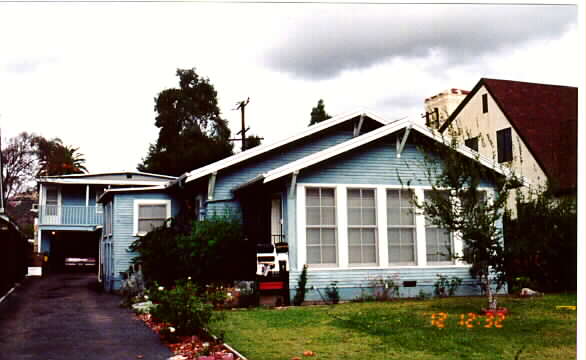 523 Kensington Dr in Fillmore, CA - Foto de edificio - Building Photo