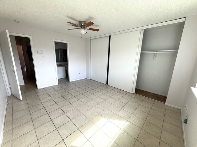 12119 Tambourine Dr in Stafford, TX - Building Photo - Building Photo