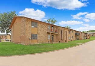 Sierra Nevada in Dallas, TX - Foto de edificio - Building Photo