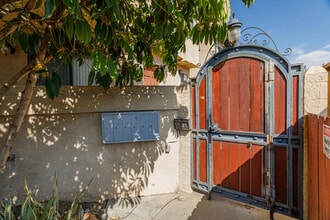 3751 37th St in San Diego, CA - Foto de edificio - Building Photo