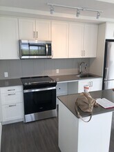 681-681 Yonge St in Barrie, ON - Building Photo - Building Photo